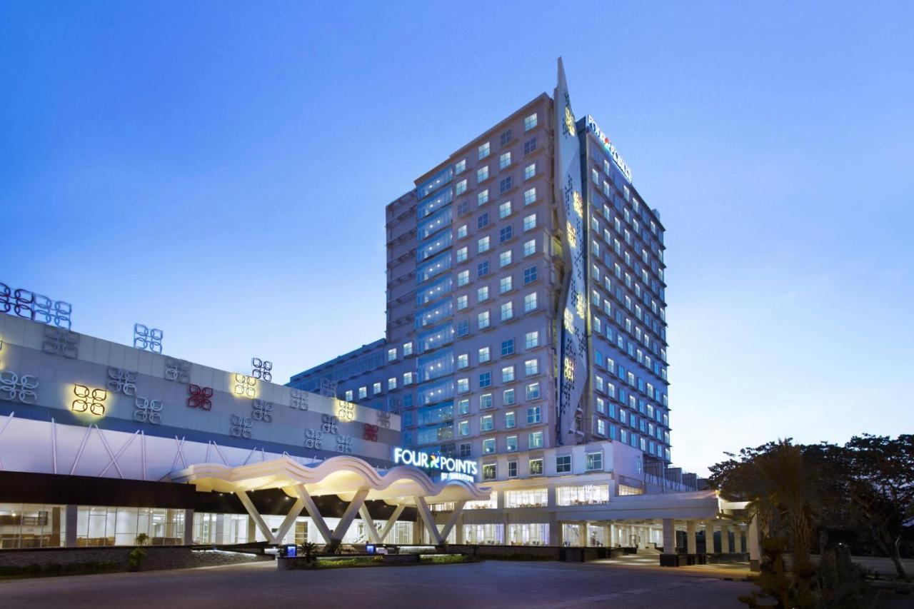 Four Points By Sheraton Makassar Exterior foto